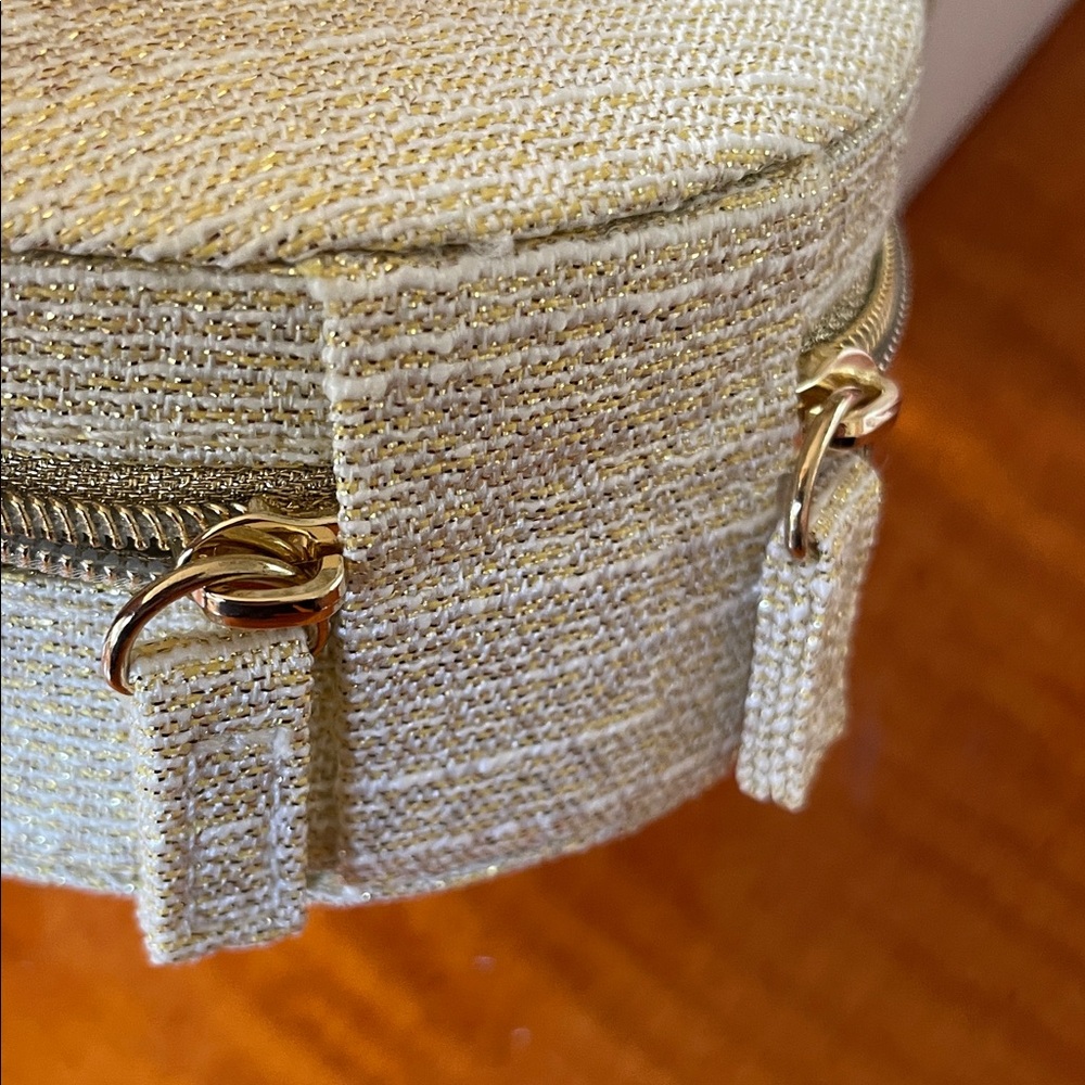 NEW Dior Gold Round Textured box with pouch for jewelry or perfume - Picture 5 of 8